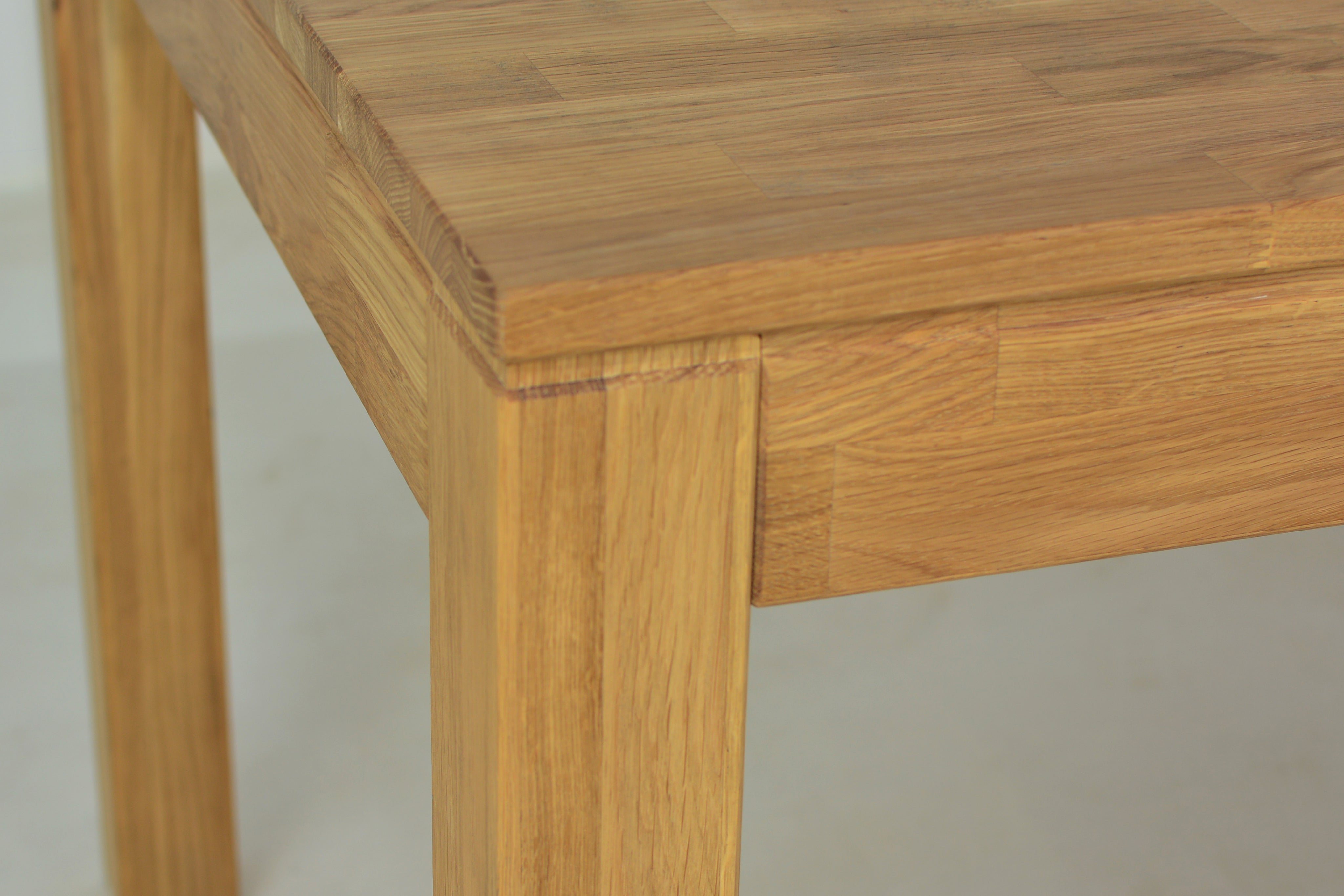 Jedálenský stôl Henry