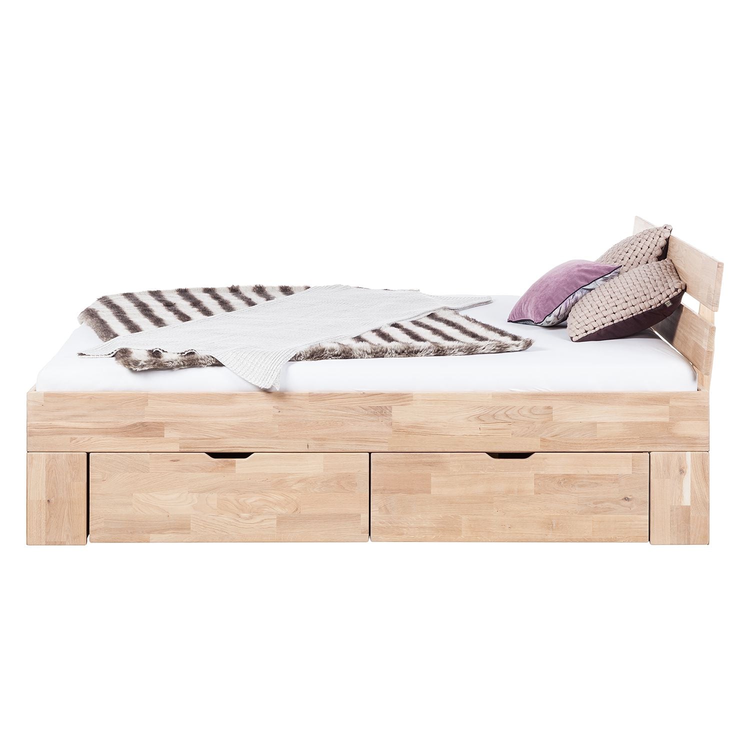 Posteľ Sofia z masívu